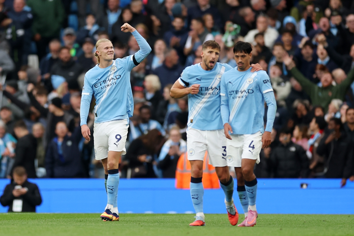 Premier League: City é dominante e vence United no dérbi de Manchester