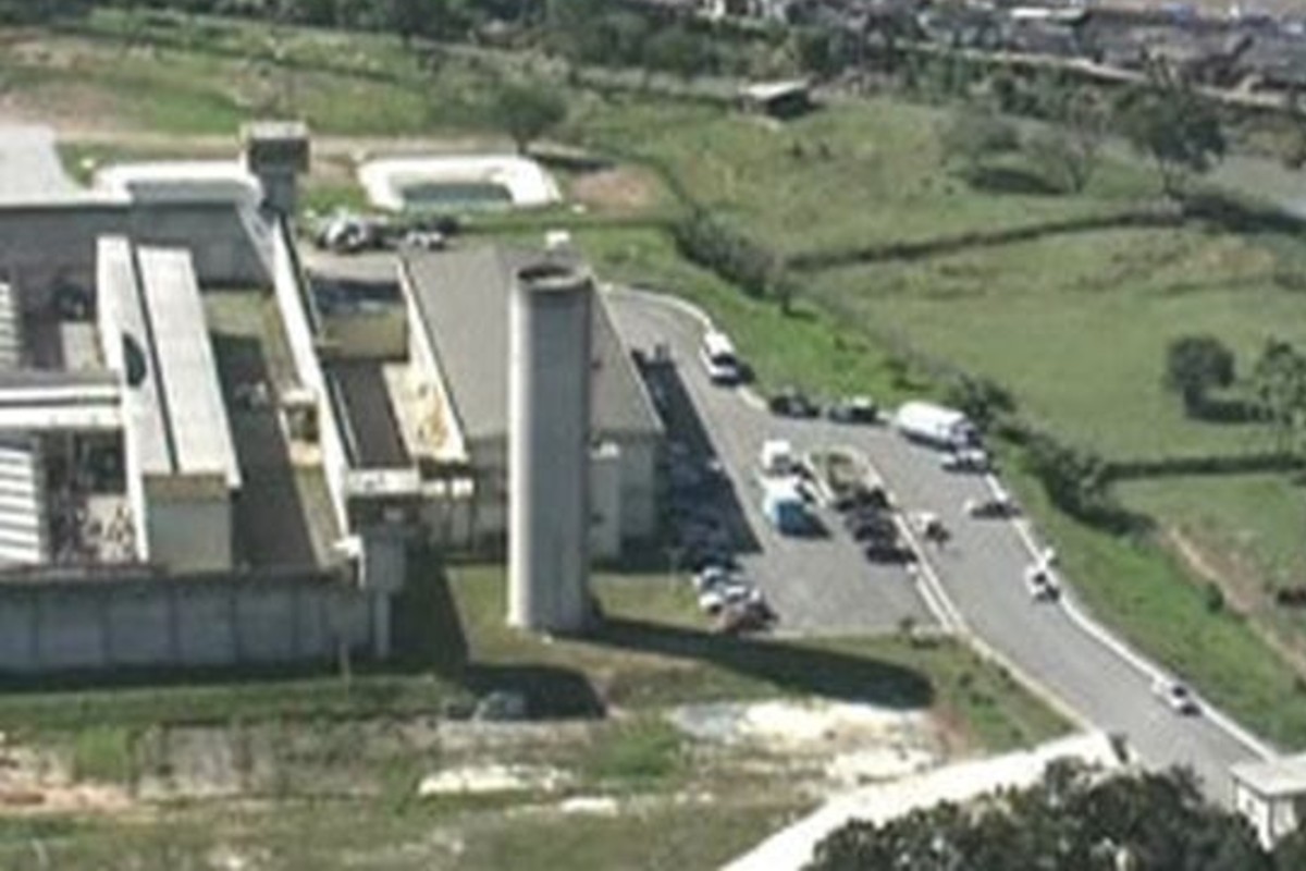 Prisão de estrangeiros em SP tem falta de remédios e 5 presos mortos