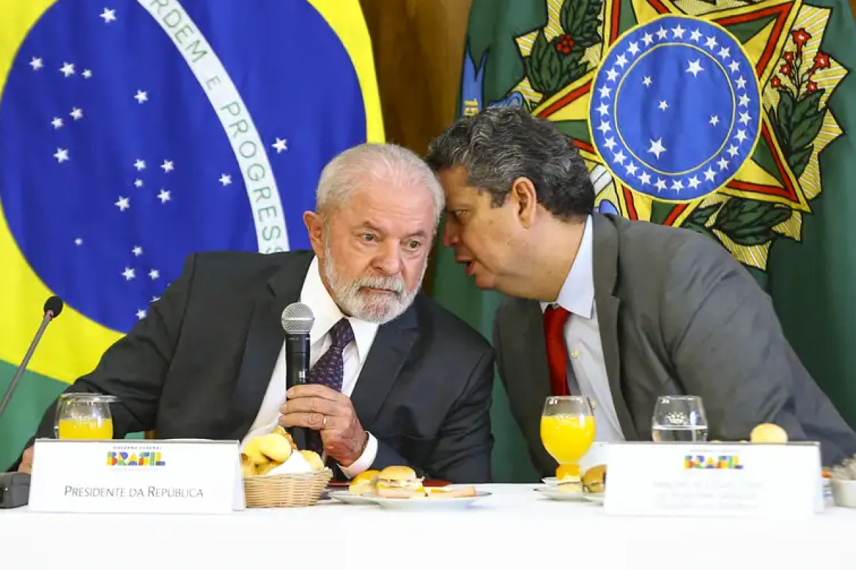 Ministro do Planalto nega saída do cargo: “Fofoca e cerco político”