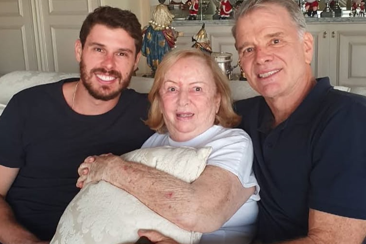 Vídeo: nas Filipinas, Bernardinho chora a morte da mãe em quadra