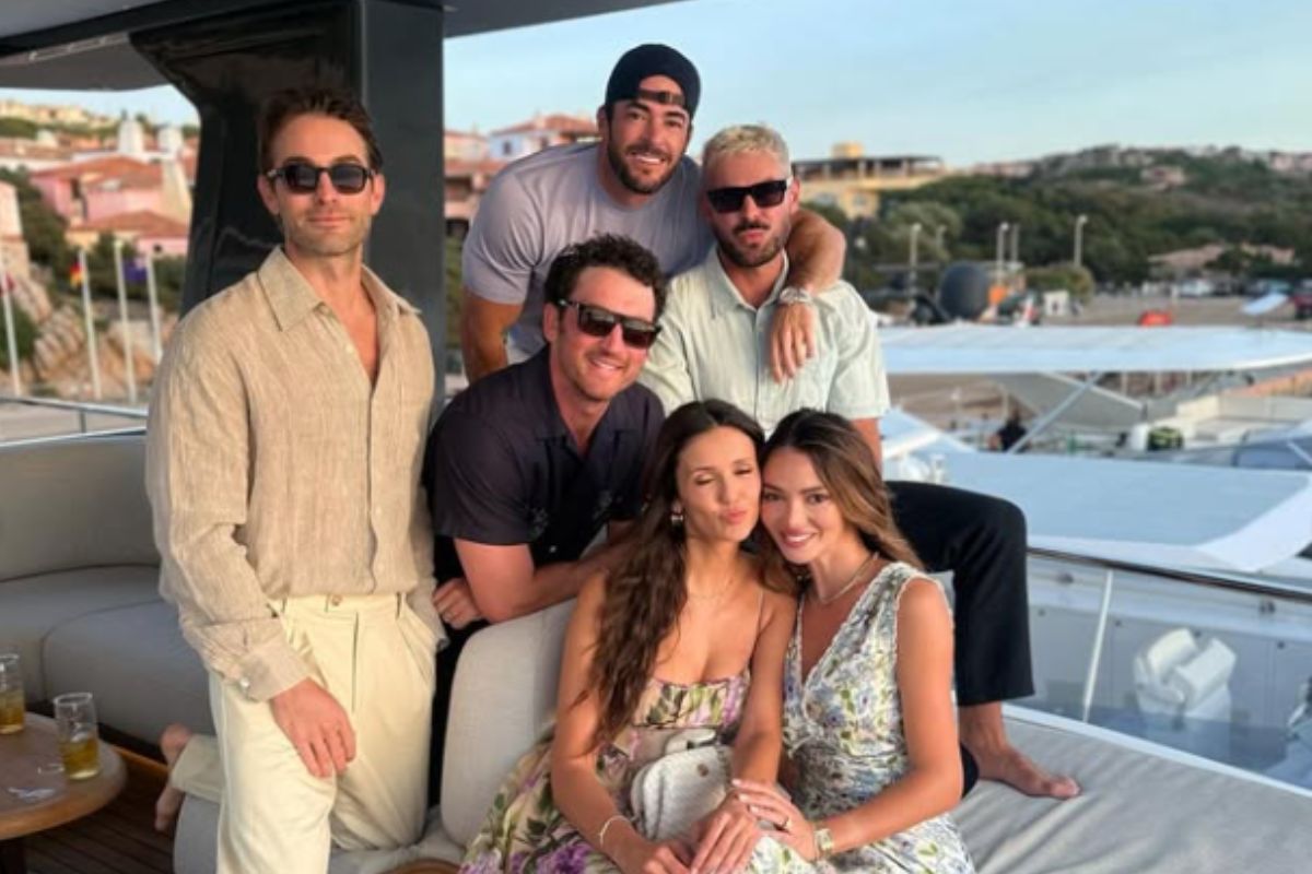 Foto colorida de Zac Efron e Nina Dobrev - Metrópoles