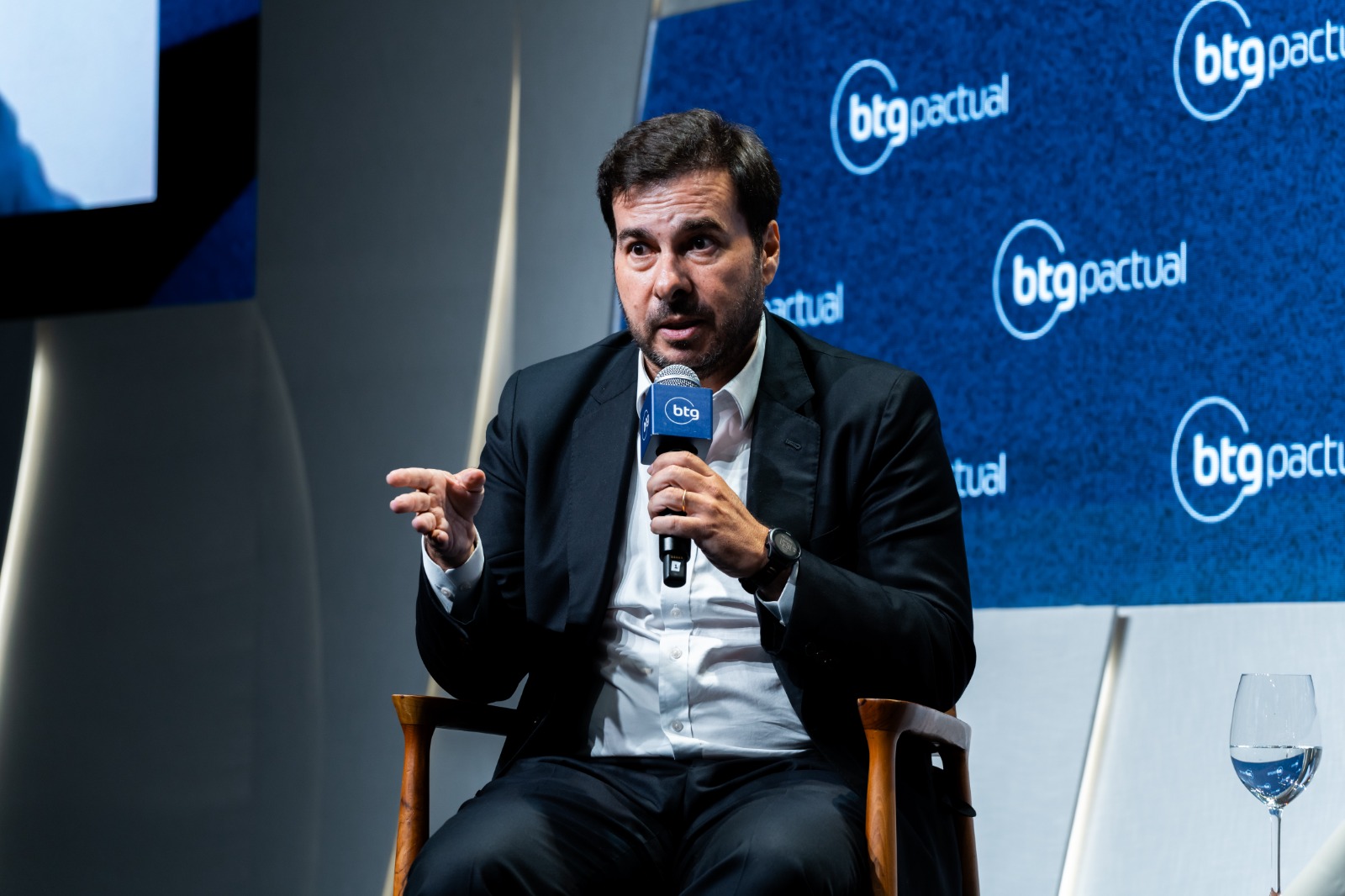 Oposição “ressuscitou Lula” e Tarcísio deveria ser candidato, diz Maia