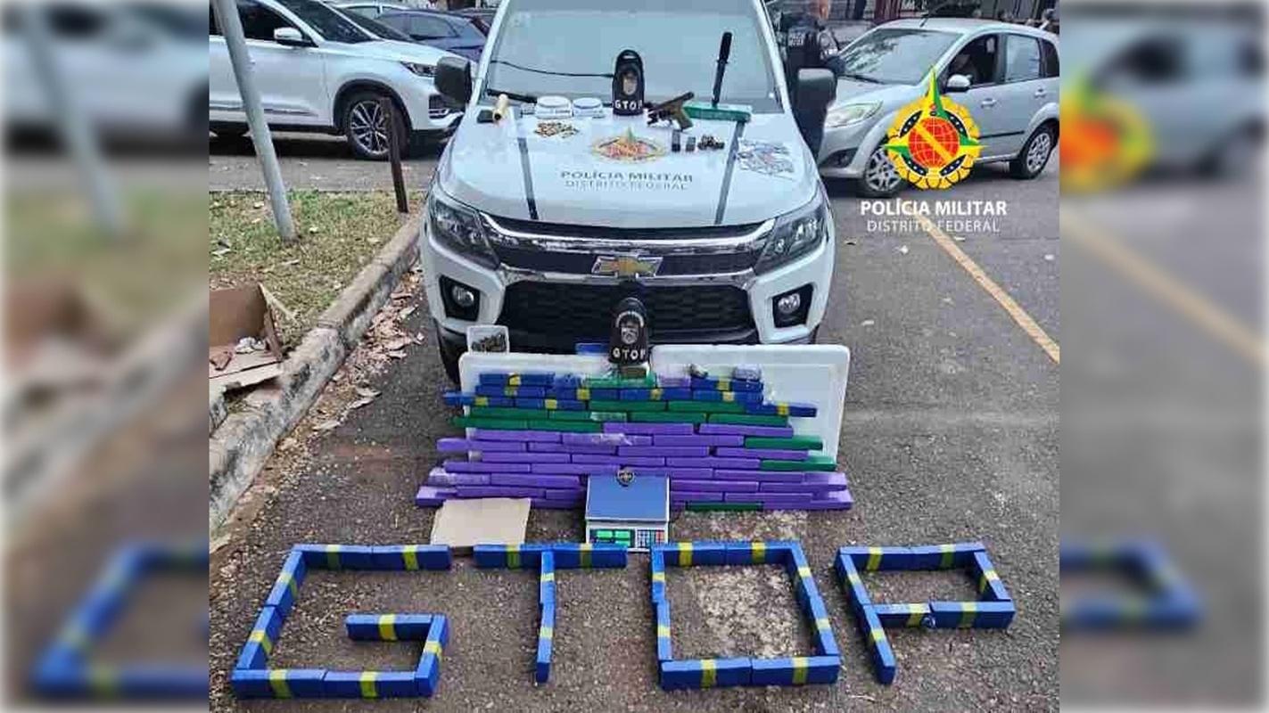 Traficantes são presos com 100kg de maconha, uma pistola e 72 munições