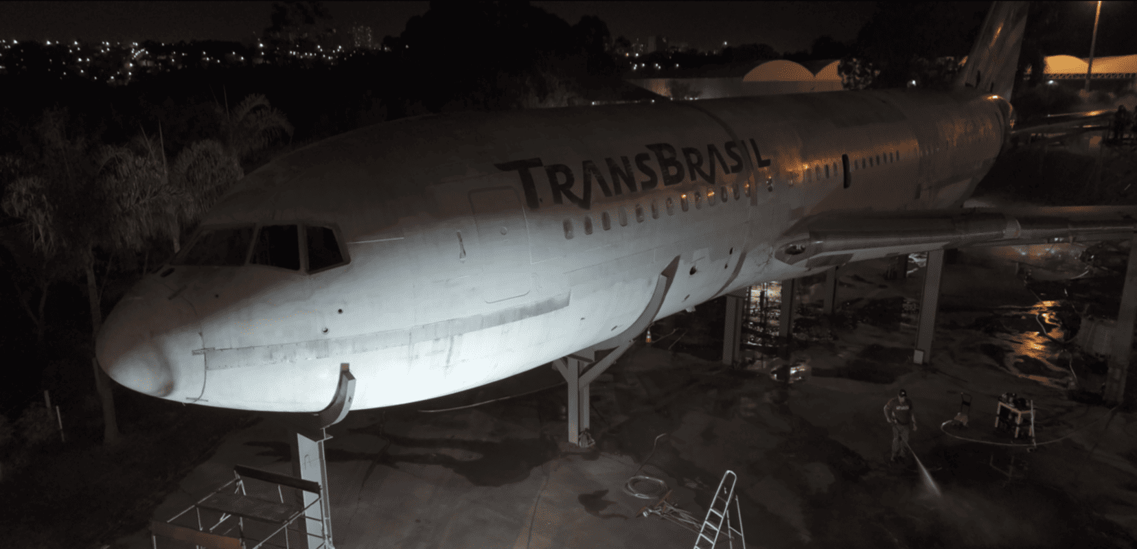 Avião de Taguatinga: veja o antes e depois da reforma na aeronave