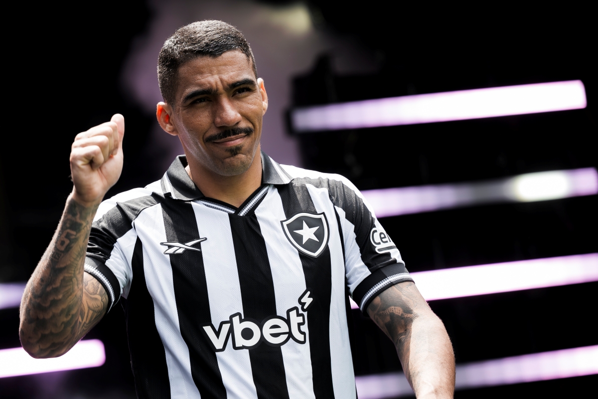 Filho de Allan, volante do Botafogo, morre após gravidez de risco