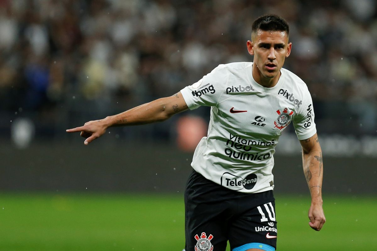 Corinthians é condenado pelo CAS e deve pagar valor milionário a Rojas