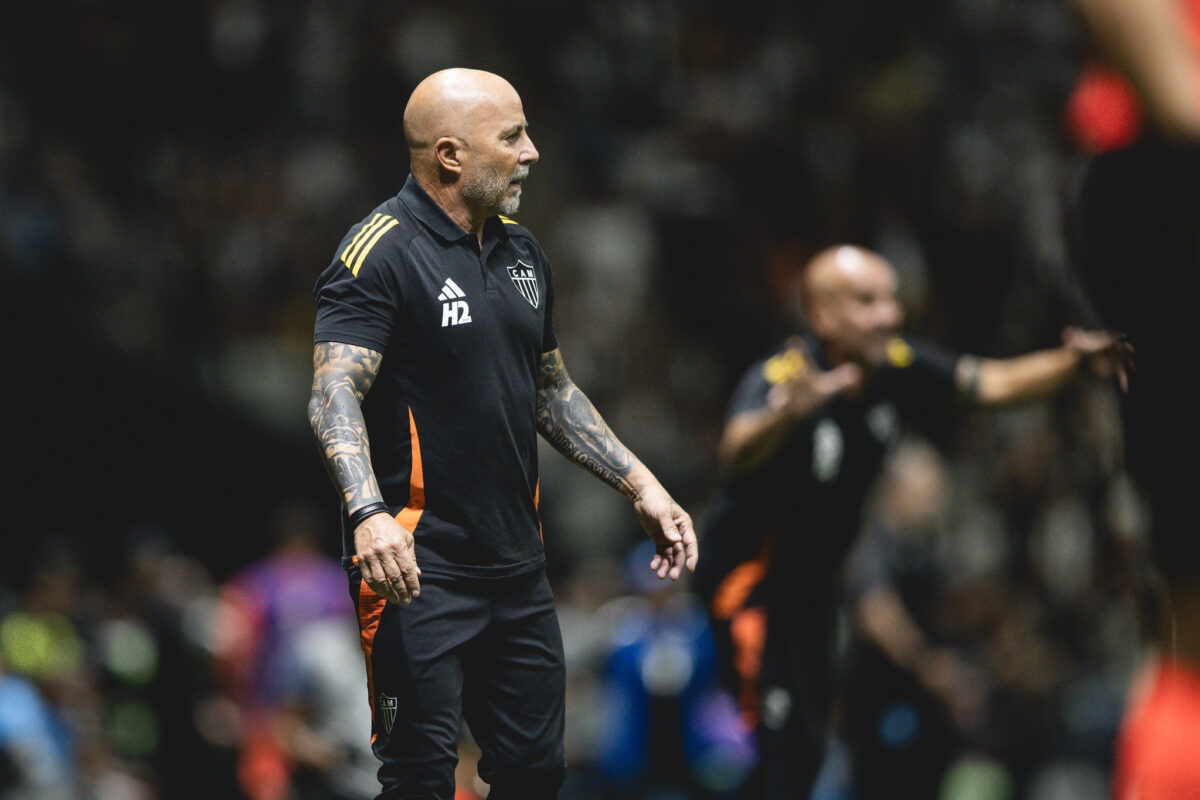 Após classificação, Sampaoli fala sobre recuperar Hulk; confira