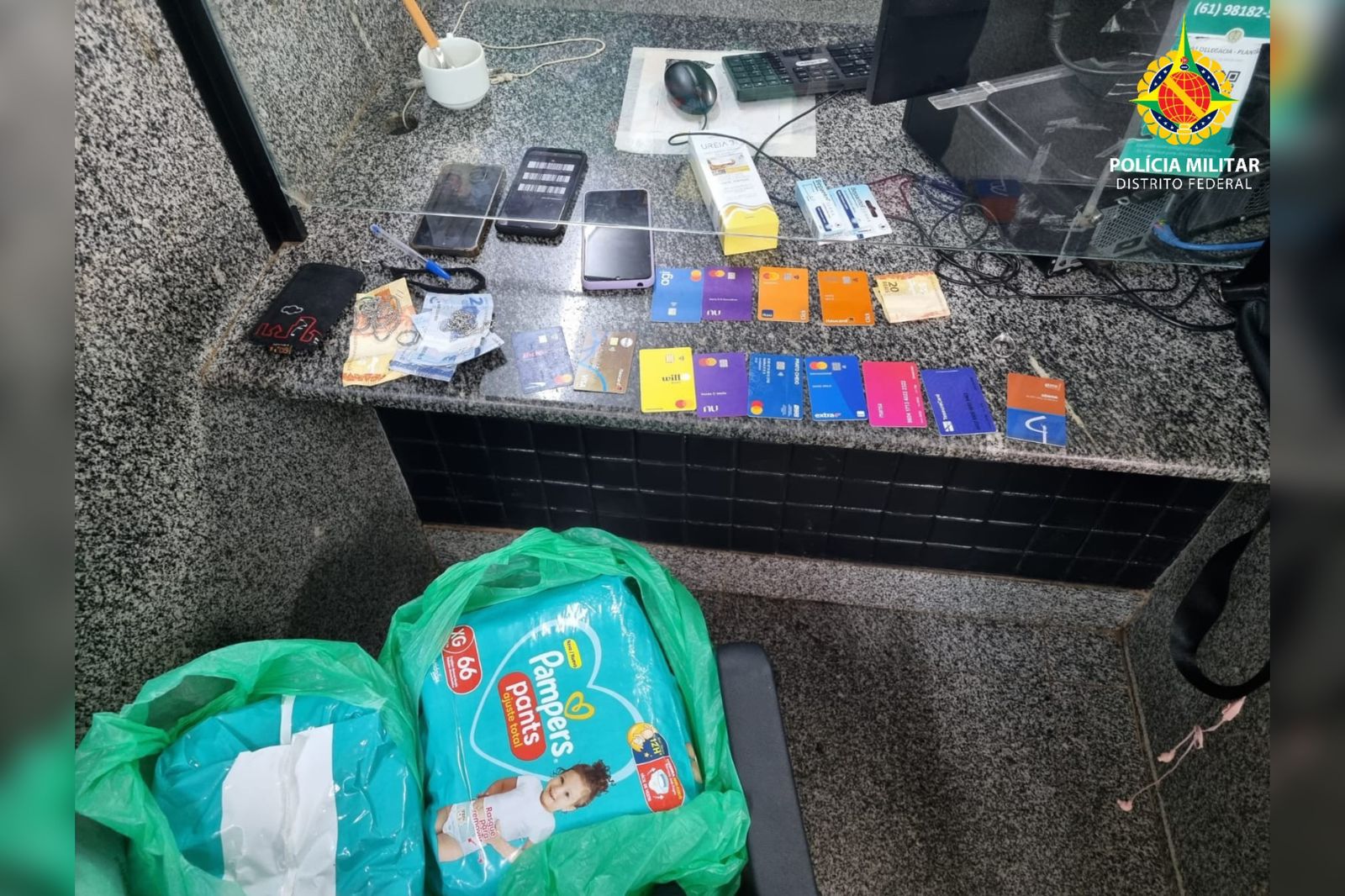 Grupo que assaltava passageiros em ônibus é detido após furto em loja