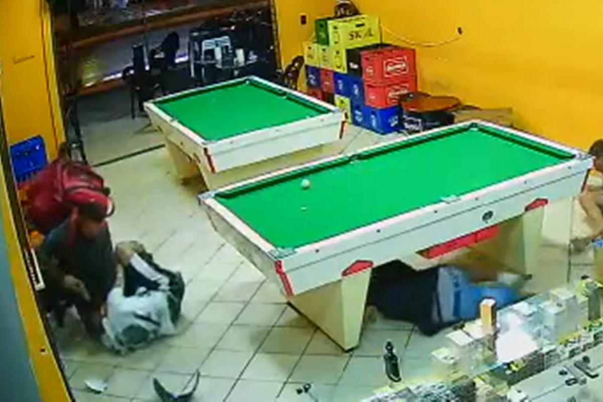 Vídeo: PCC manda capanga vestido de motoboy matar rival em bar no DF