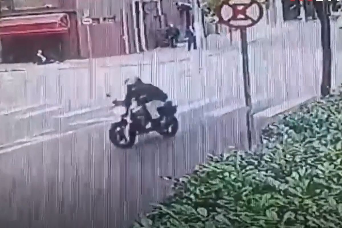 Vídeo mostra tentativa de assalto a delegados e tiroteio em SP