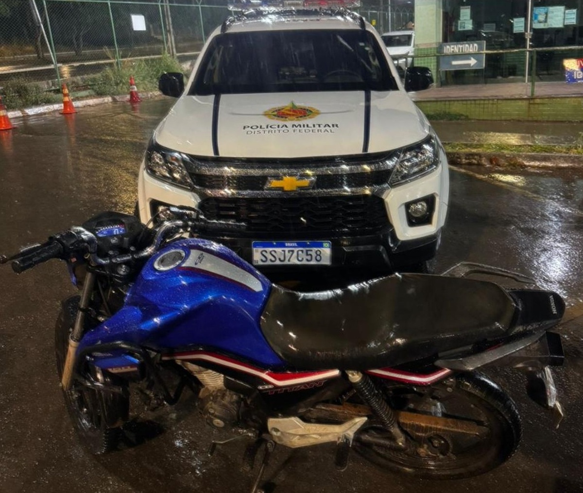 Moto furtada em frente à sede da PF é recuperada pela Polícia Militar