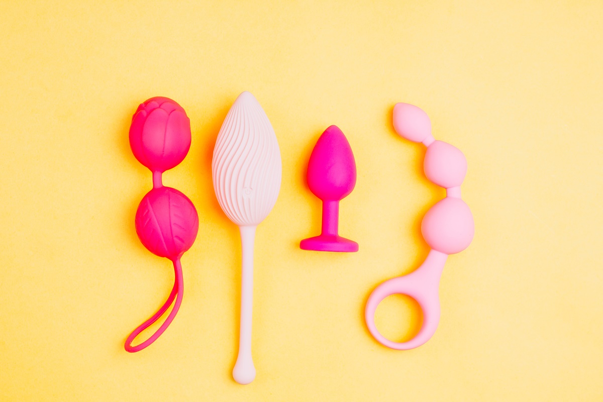Prazer pelo bumbum: saiba para que serve e como usar um plug anal