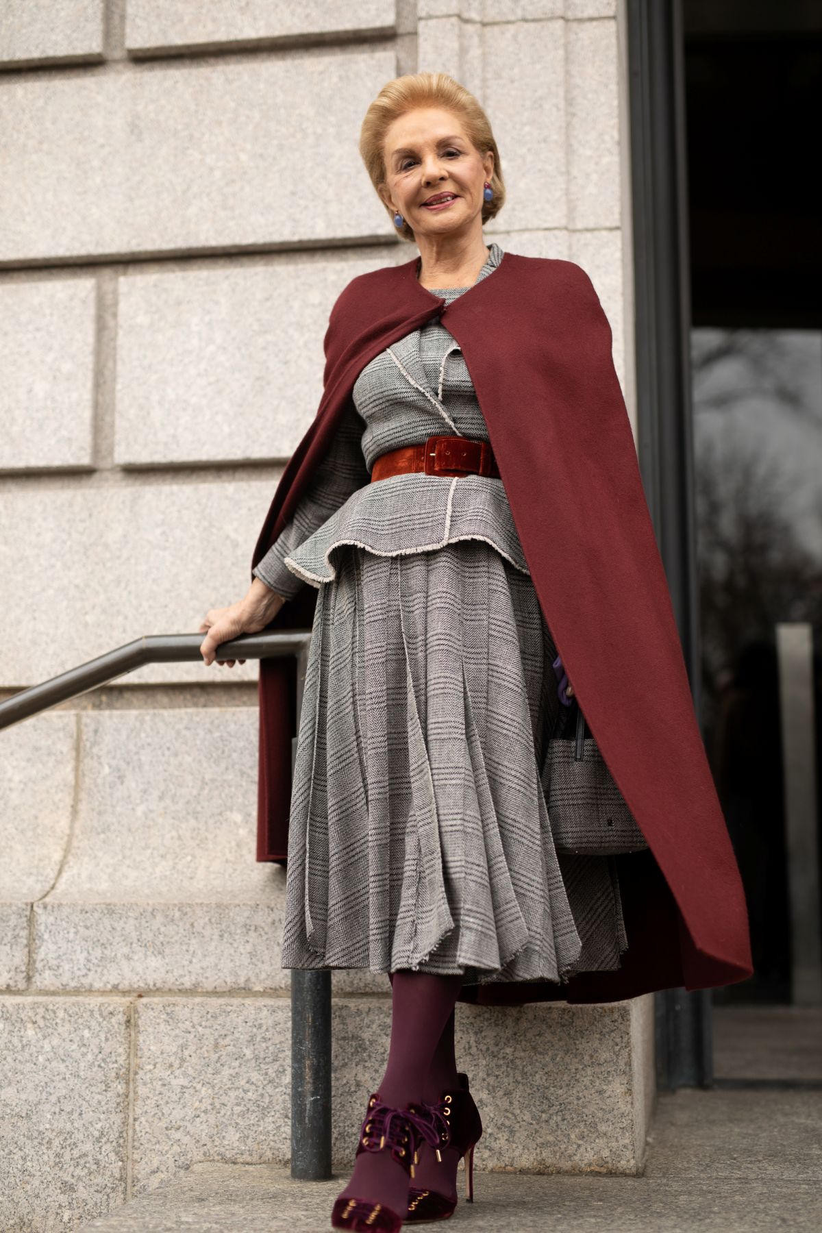 foto com cor. estilista carolina herrera - metrópoles