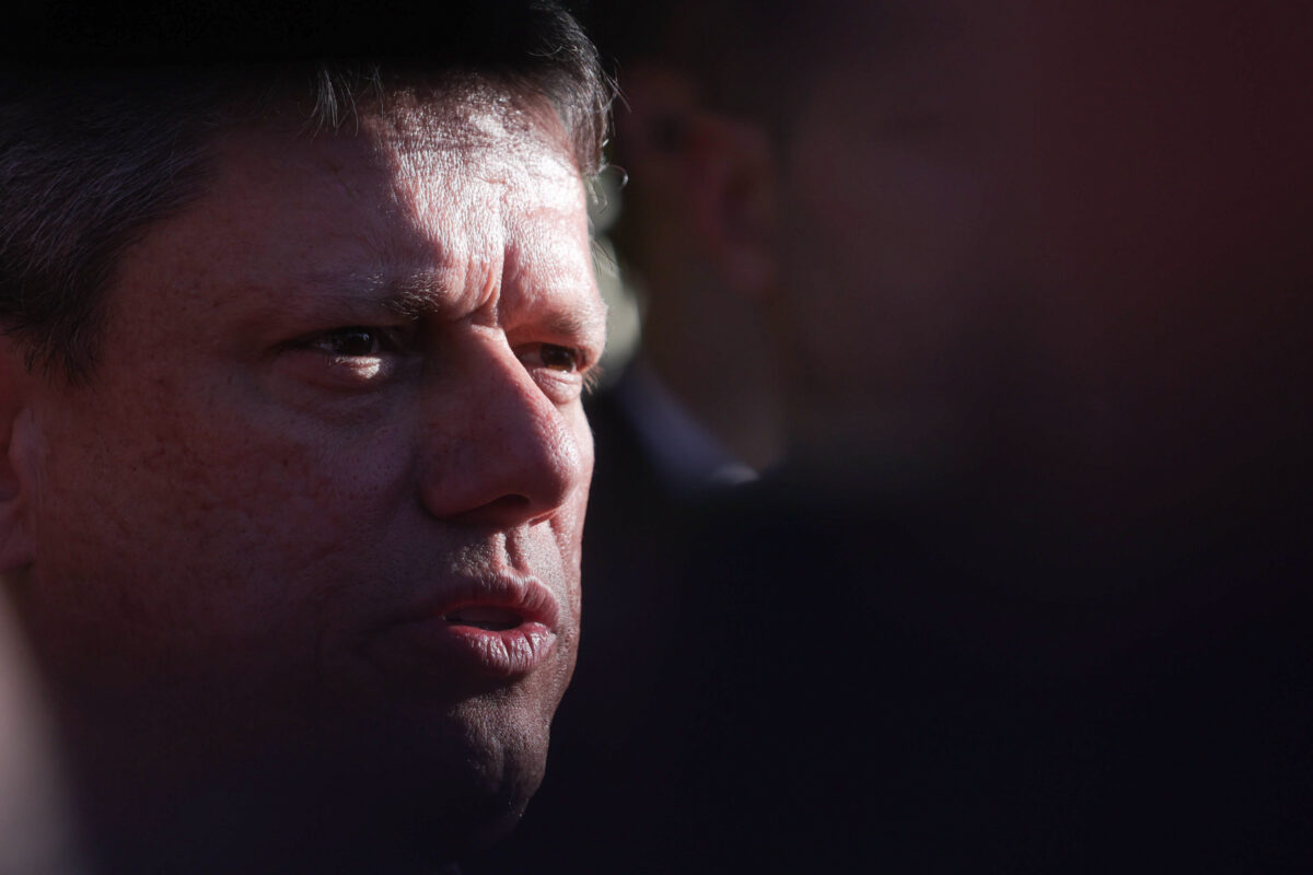 Bolsonaro pede ao STF para receber Tarcísio “o mais breve possível”