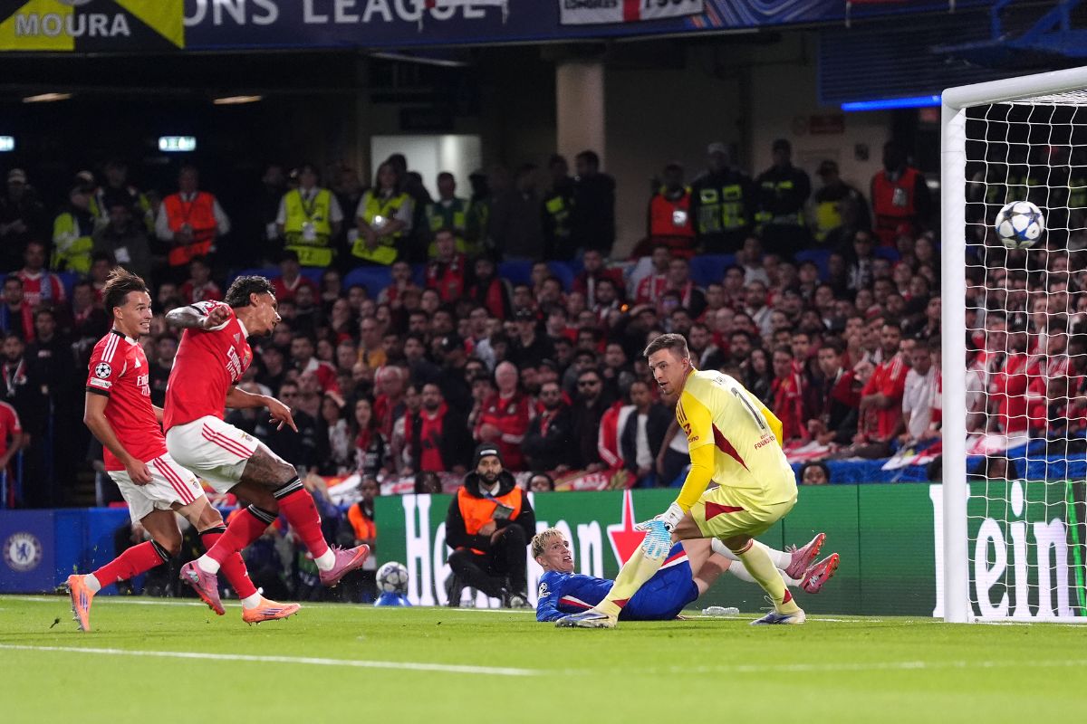 Champions League: Richard Ríos faz gol contra e Chelsea vence Benfica