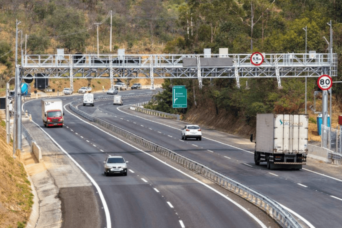 Após críticas, pedágios free flow passam por ajustes no interior de SP
