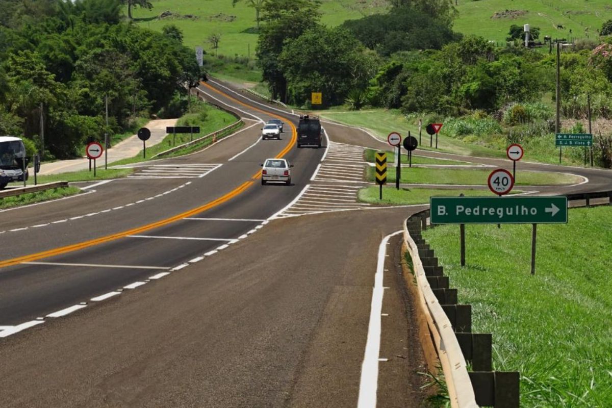 Tarcísio autoriza licitação para concessão de rodovias da Rota Mogiana