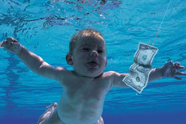 Spencer Elden aos 4 meses na capa de "Nevermind" - Metrópoles