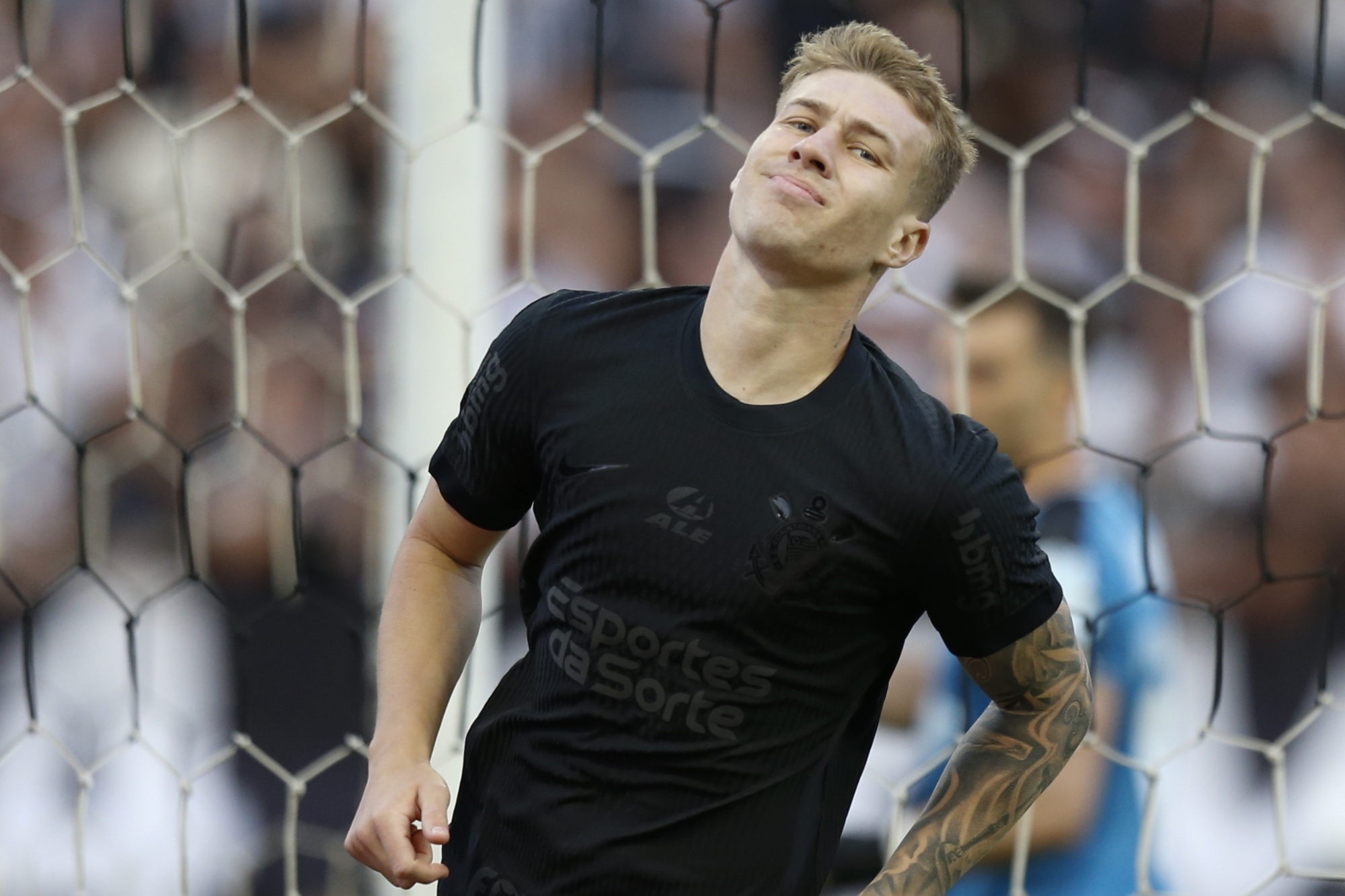 Fifa condena Corinthians por dívida em contratação de jogador; entenda