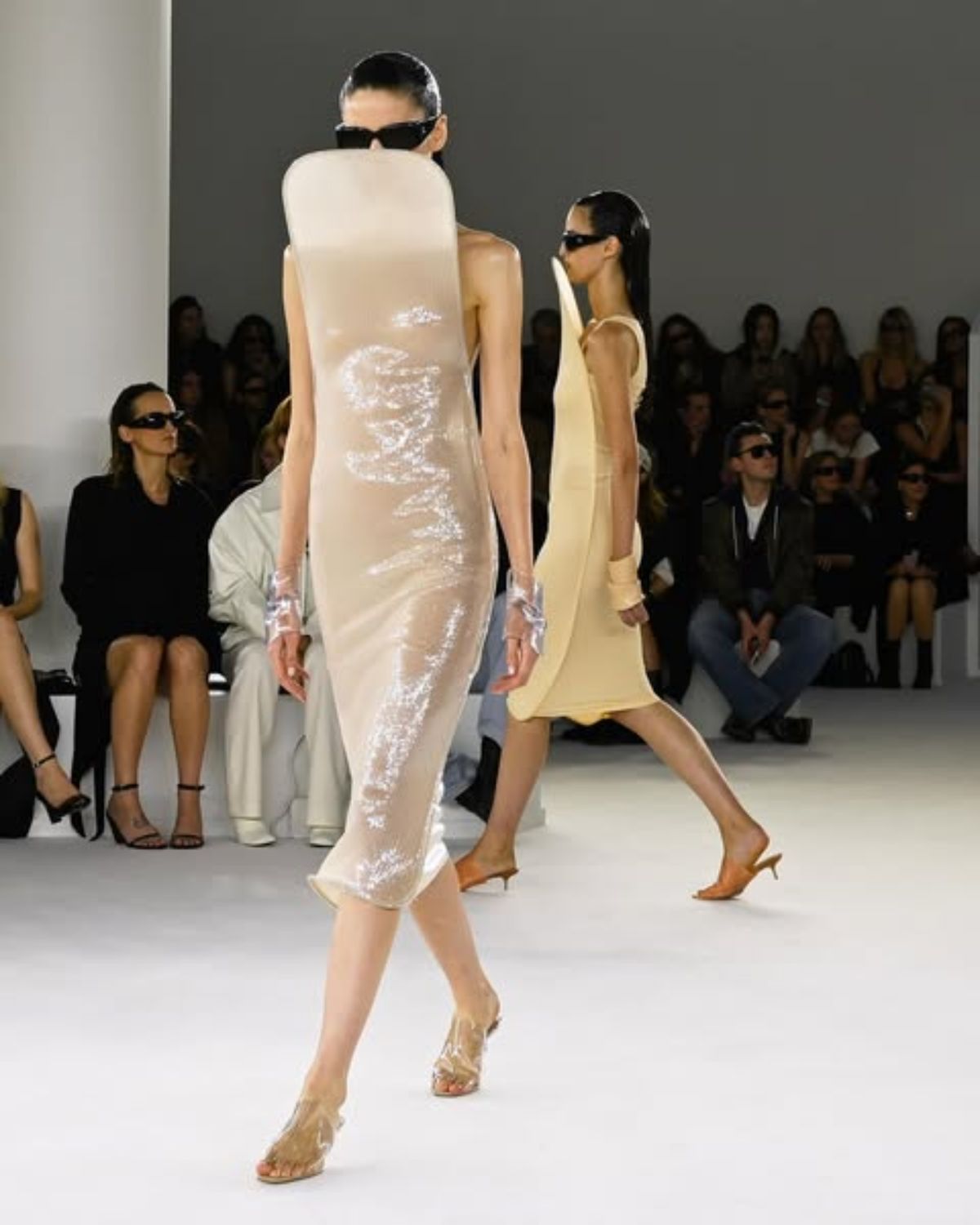Desfile da coleção primavera/verão 2026 da Courrèges - Metrópoles