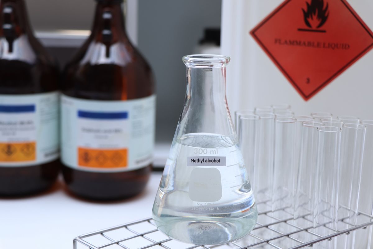 Metanol: Anvisa regulamenta produção em massa de antídoto