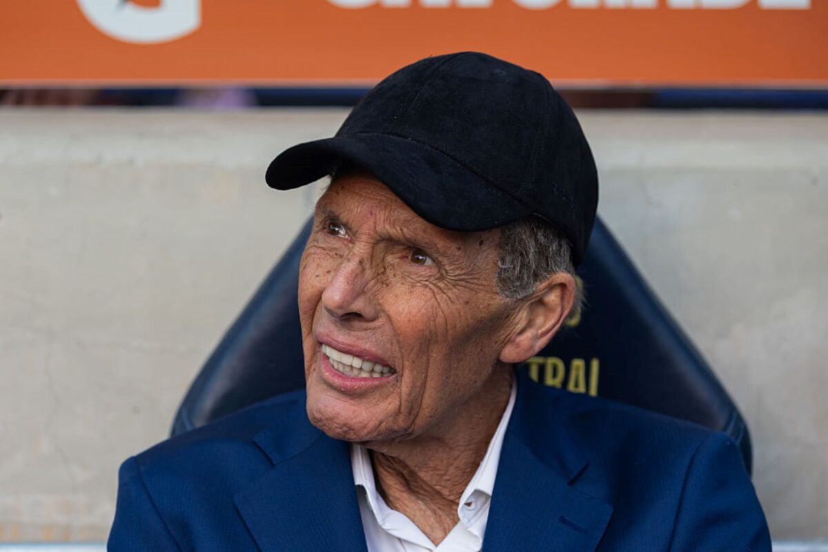 Técnico do Boca tem estado delicado e está sob cuidados domiciliares