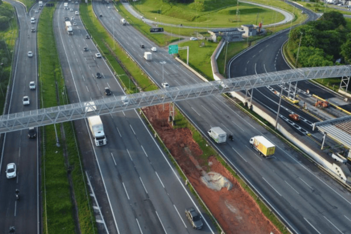 Romeiro passa mal e morre em rodovia a caminho de Aparecida