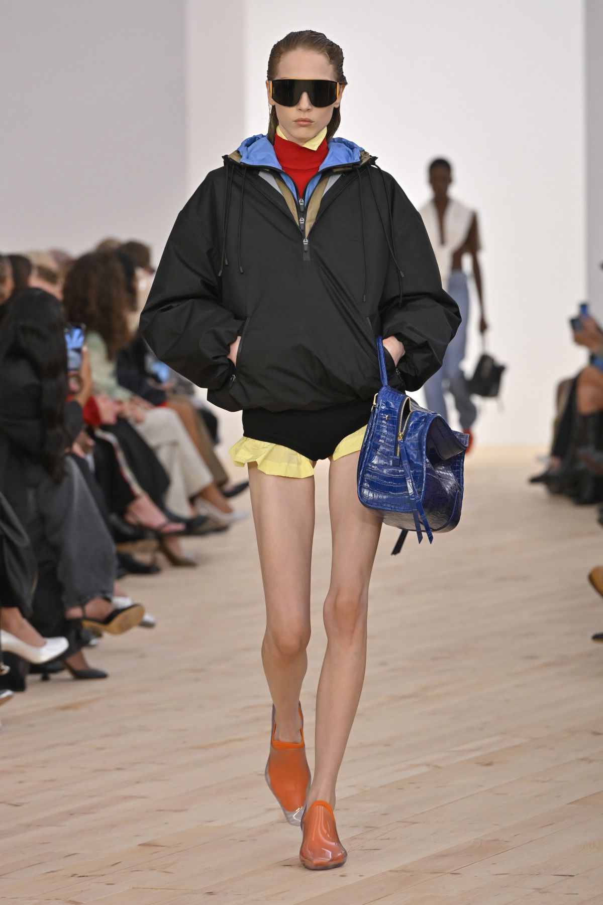 Desfile SS26 da Loewe - Metrópoles