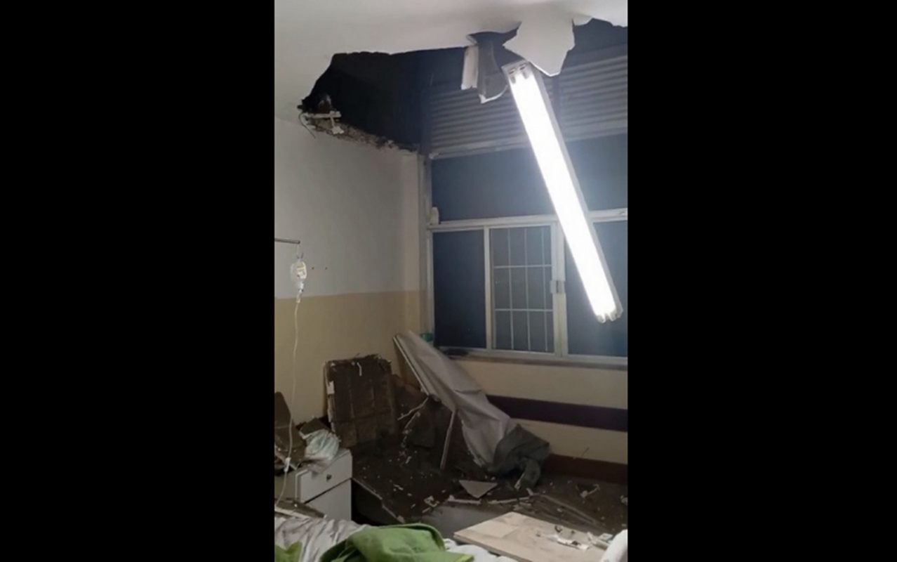 Vídeo: teto desaba em quarto do hospital da PM onde paciente dormia