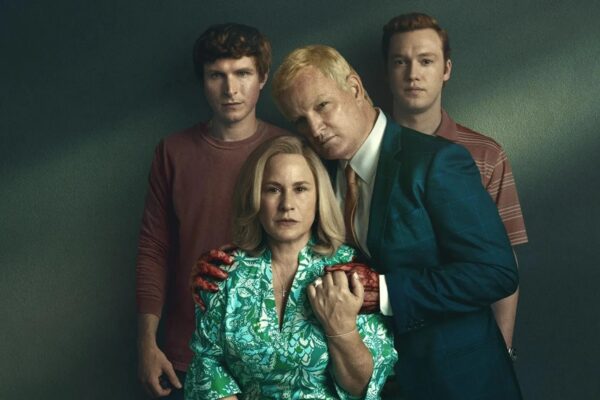 Imagem colorida do mostra o pôster da série Crime de uma Dinastia: O Caso Murdaugh, do Disney +