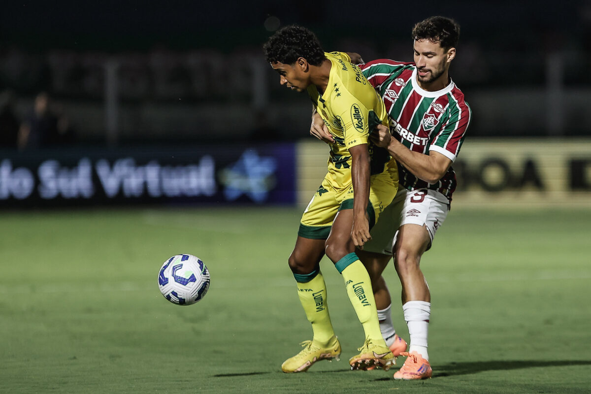 CBF divulga áudio do VAR em gol anulado do Fluminense; confira