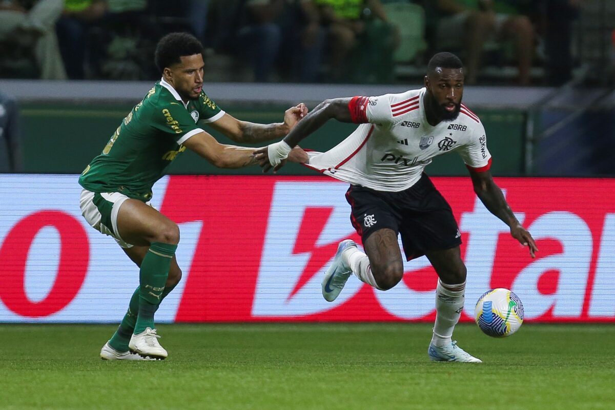 Gerson, ex-Flamengo, curte post sobre possível ida ao Palmeiras; veja