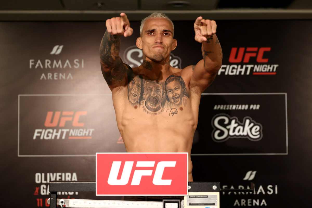 UFC Rio: Charles do Bronx bate o peso e tem luta confirmada