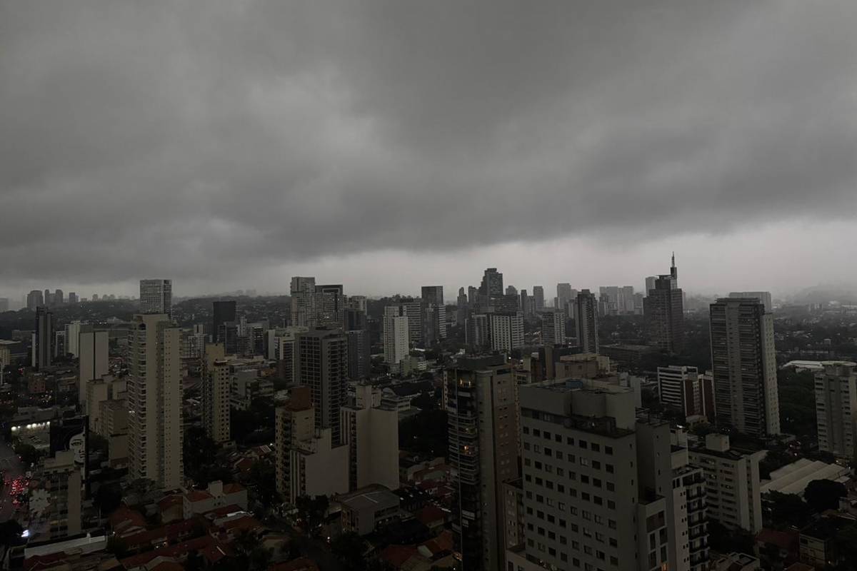 SP tem alerta de perigo para chuvas intensas na manhã desta 3ª (28/10)