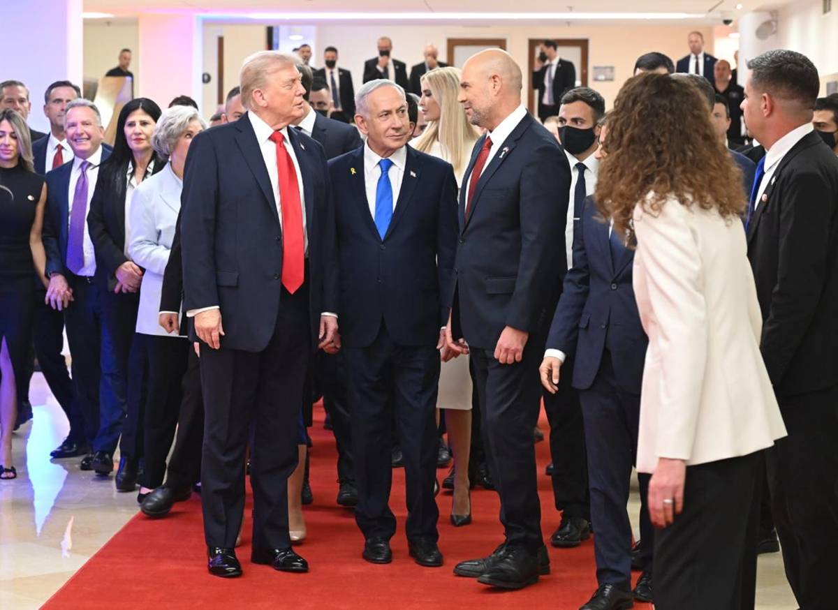 Após libertação de reféns pelo Hamas, Trump discursa em Israel; siga