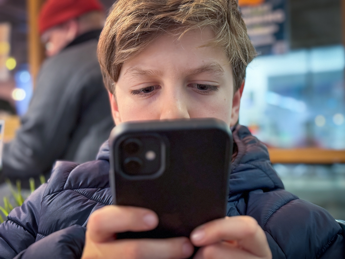 Cidade de Nova York processa redes sociais por viciar crianças - metrópoles