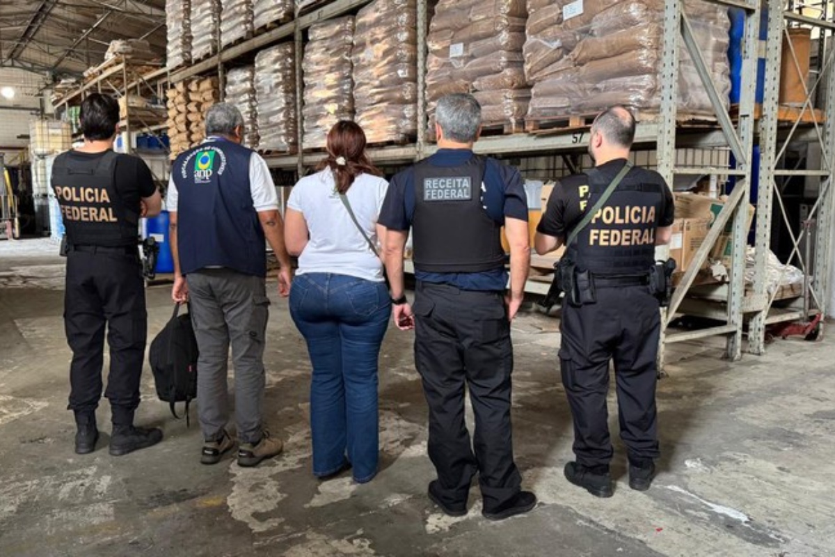 Metanol: PF busca fábricas clandestinas de bebidas em 5 estados