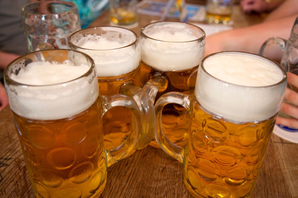 Foto colorida de cervejas - Metrópoles