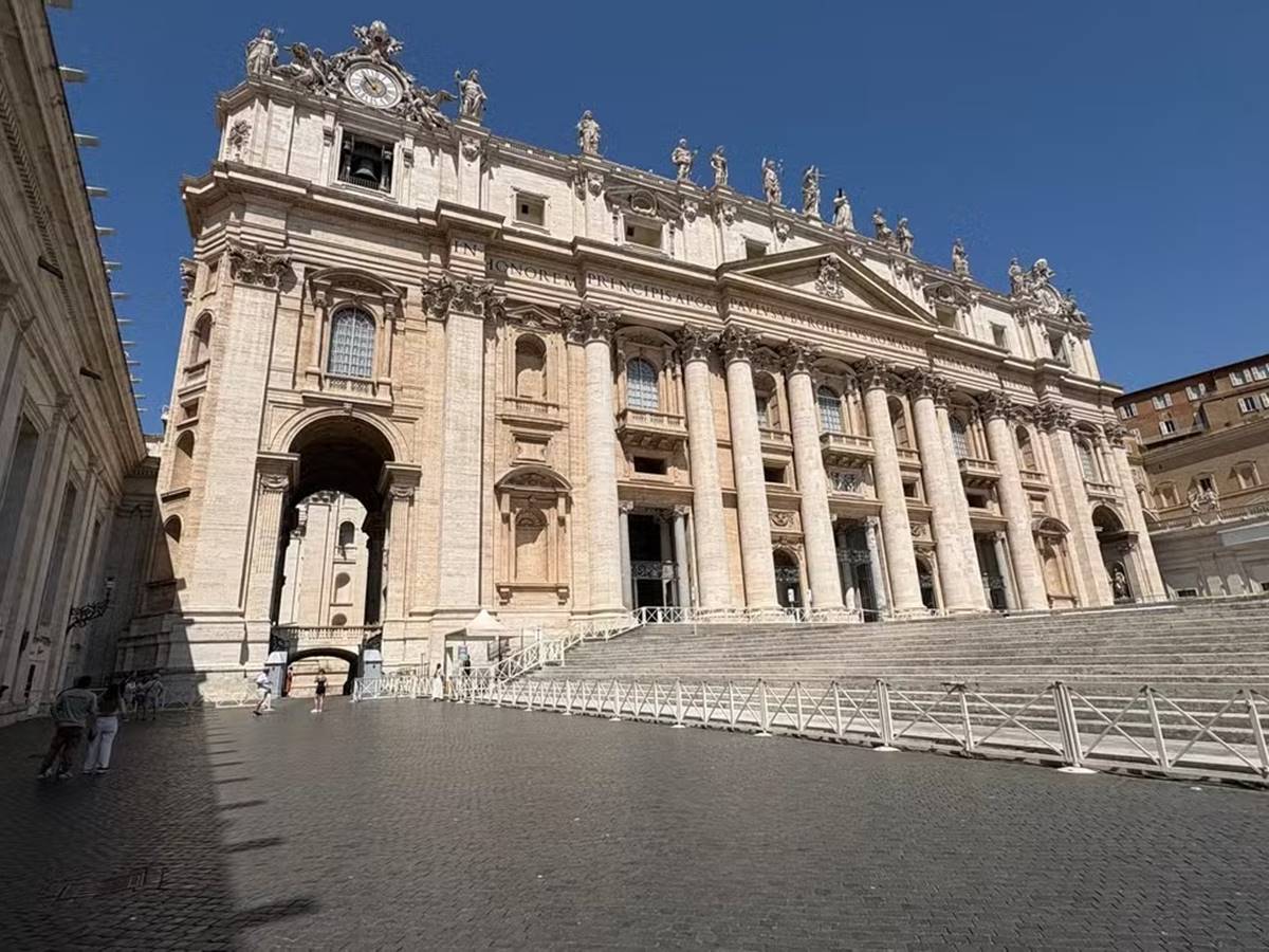 Vaticano aponta falhas da Igreja Católica com vítimas de abusos