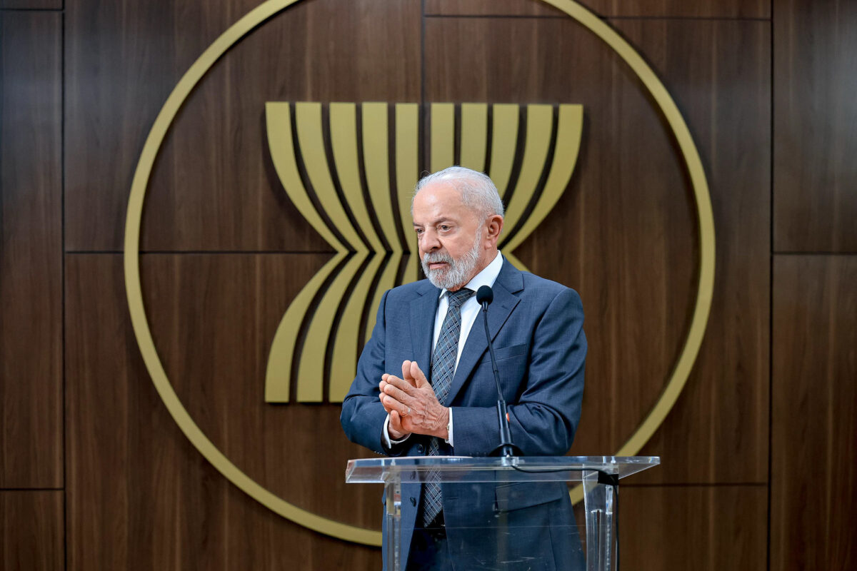 Lula vs. Trump: O Que Será Discutido no Encontro Explosivo na Malásia?