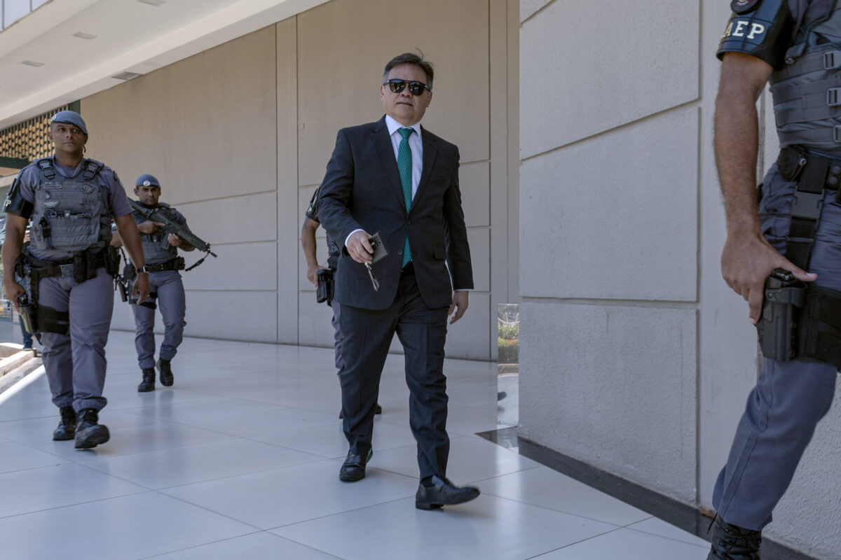 Altos salários e expertise: célula cumpre “salves” do PCC