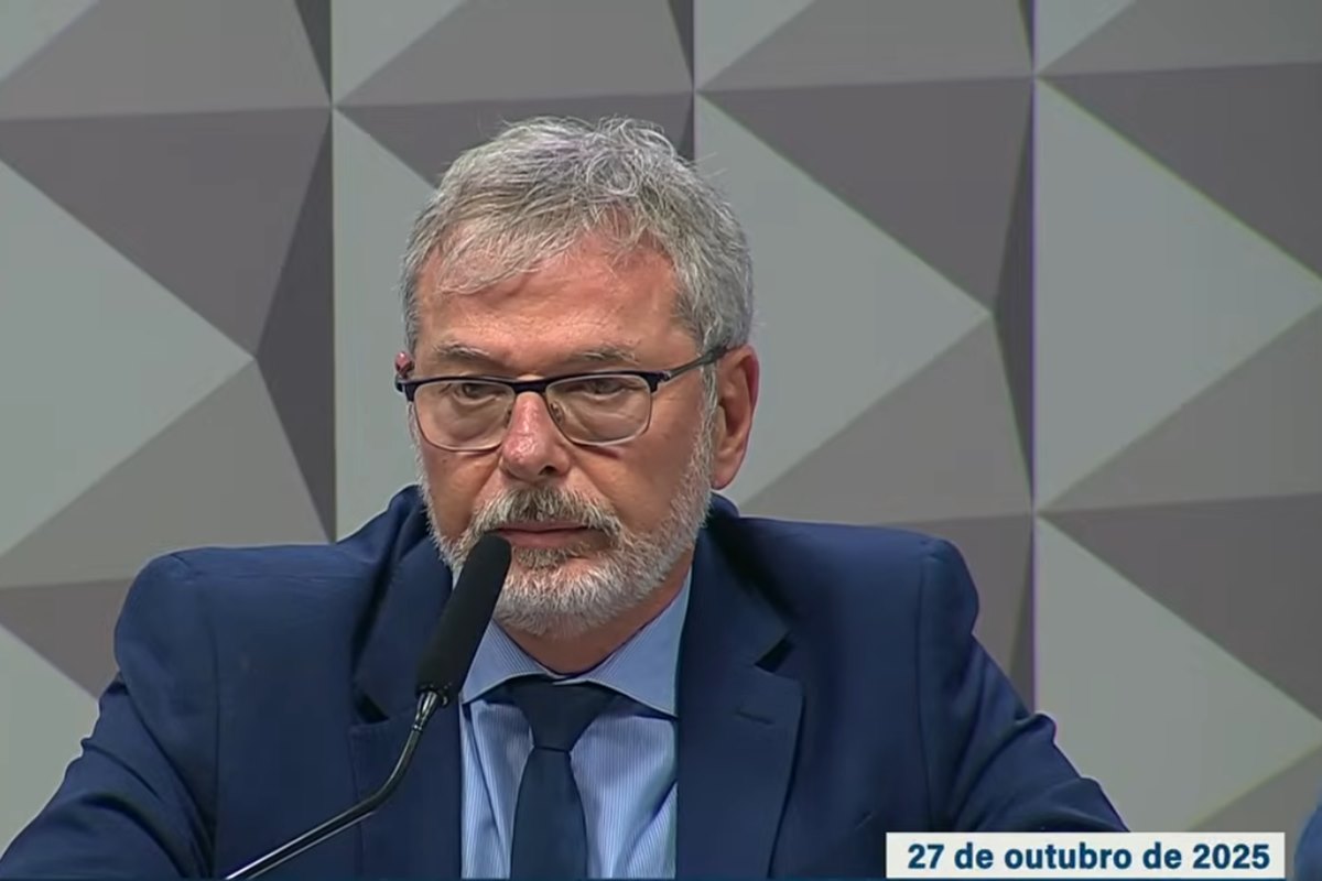Ex-diretor do INSS é alvo de CPMI: Entenda os R$ 2 Milhões e o Escândalo!