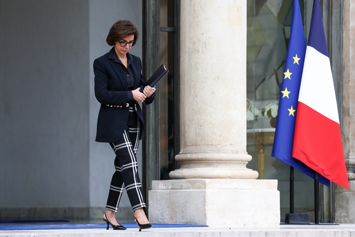 Louvre: ministra da França reconhece falhas que facilitaram roubo