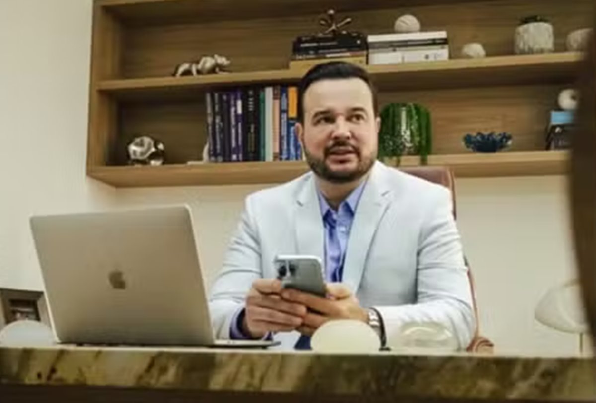 Médico que realizou “cirurgia X-Tudo” em paciente é condenado em SC