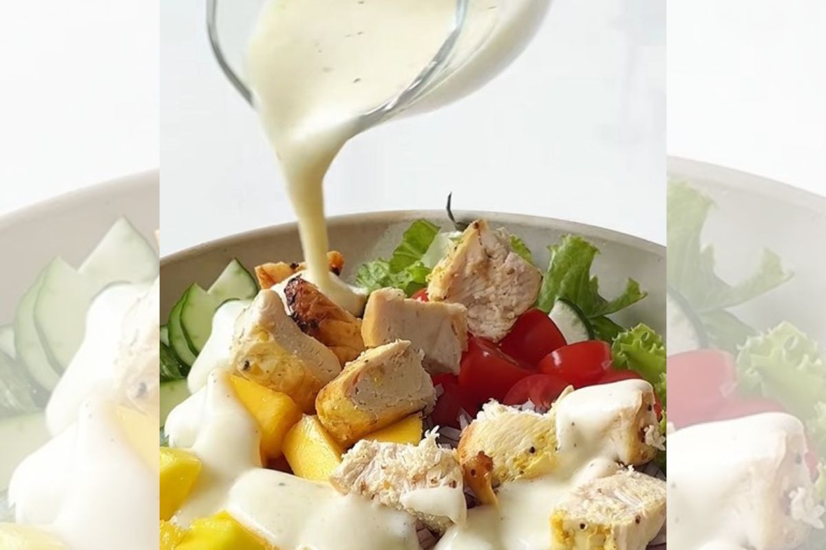 foto colorida Molho de iogurte e limão