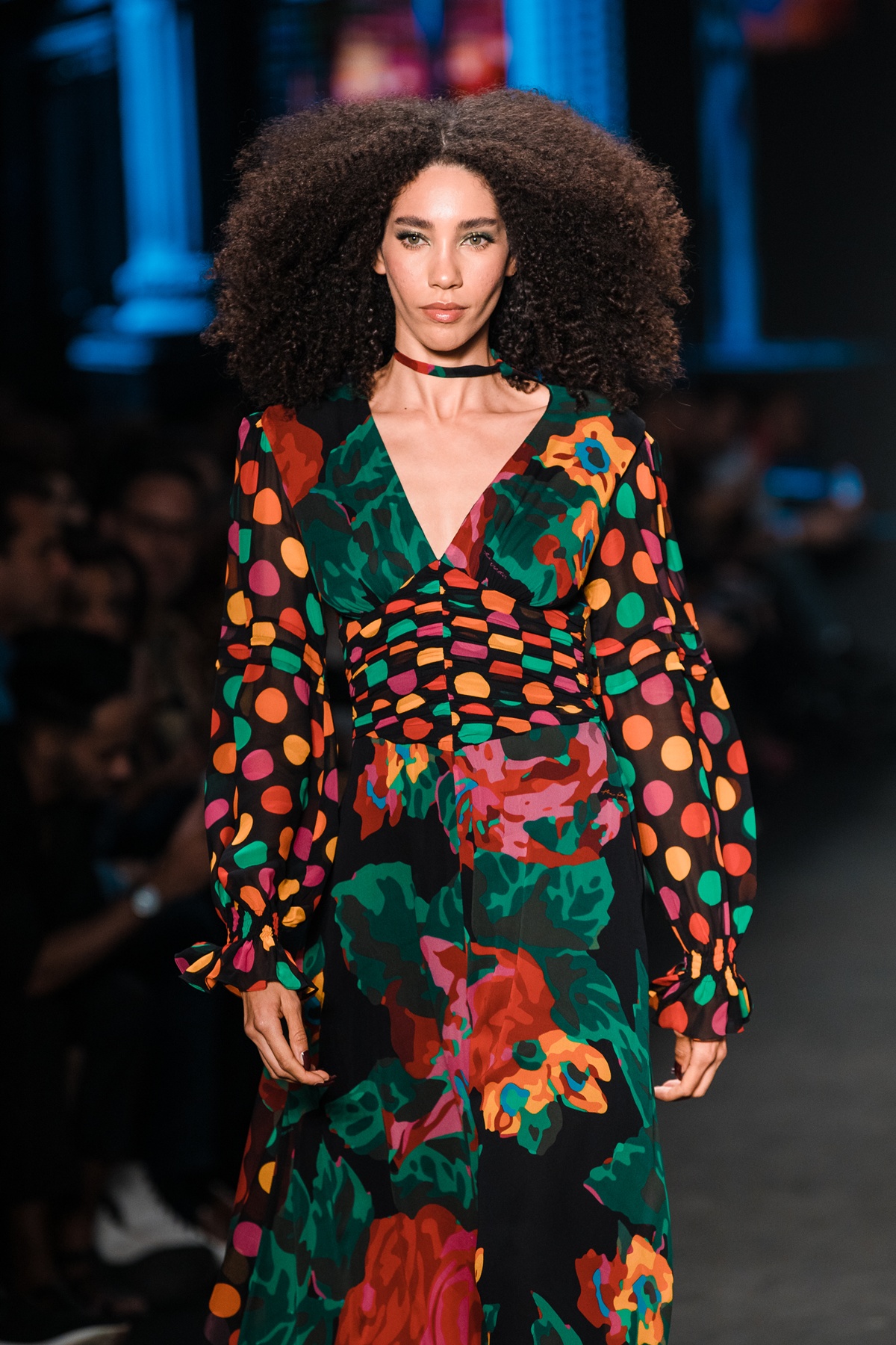 Mikaela Gomes metropoles catwalk - metrópoles