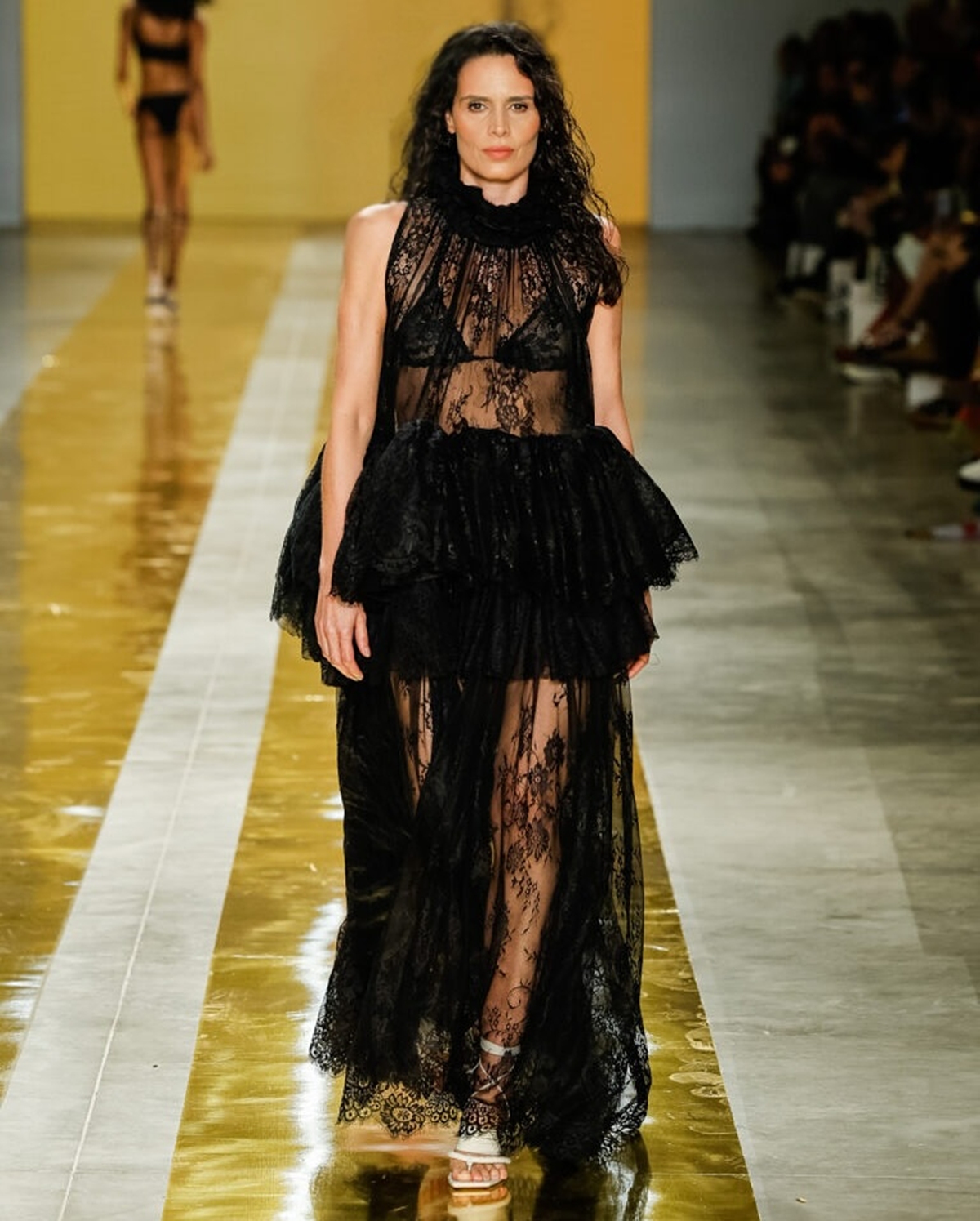 Cassia-Avila-metropoles-catwalk-desfile - metrópoles