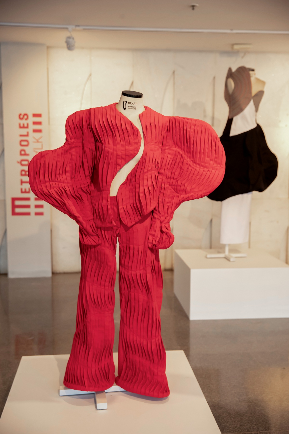 Exposição de moda no Metrópoles Catwalk - Metrópoles