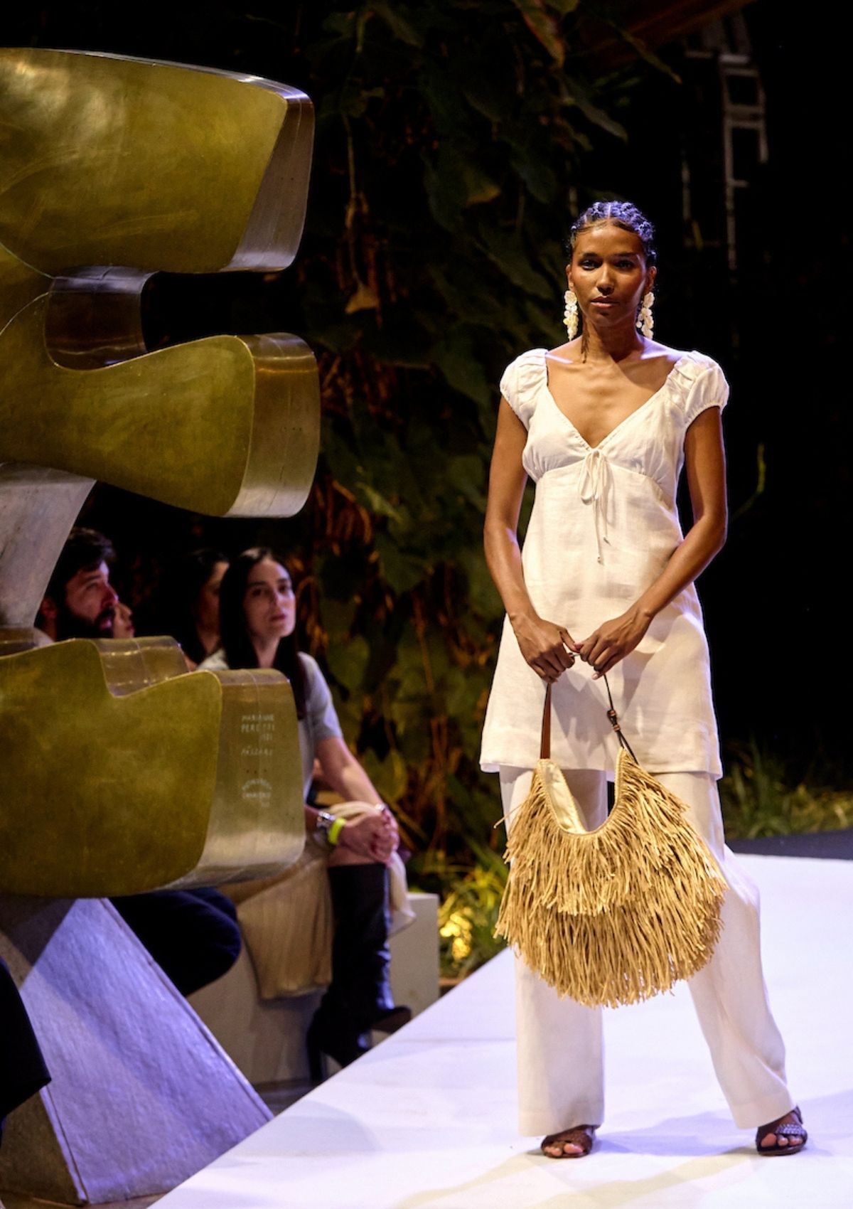 foto com cor. metrópoles catwalk - metrópoles