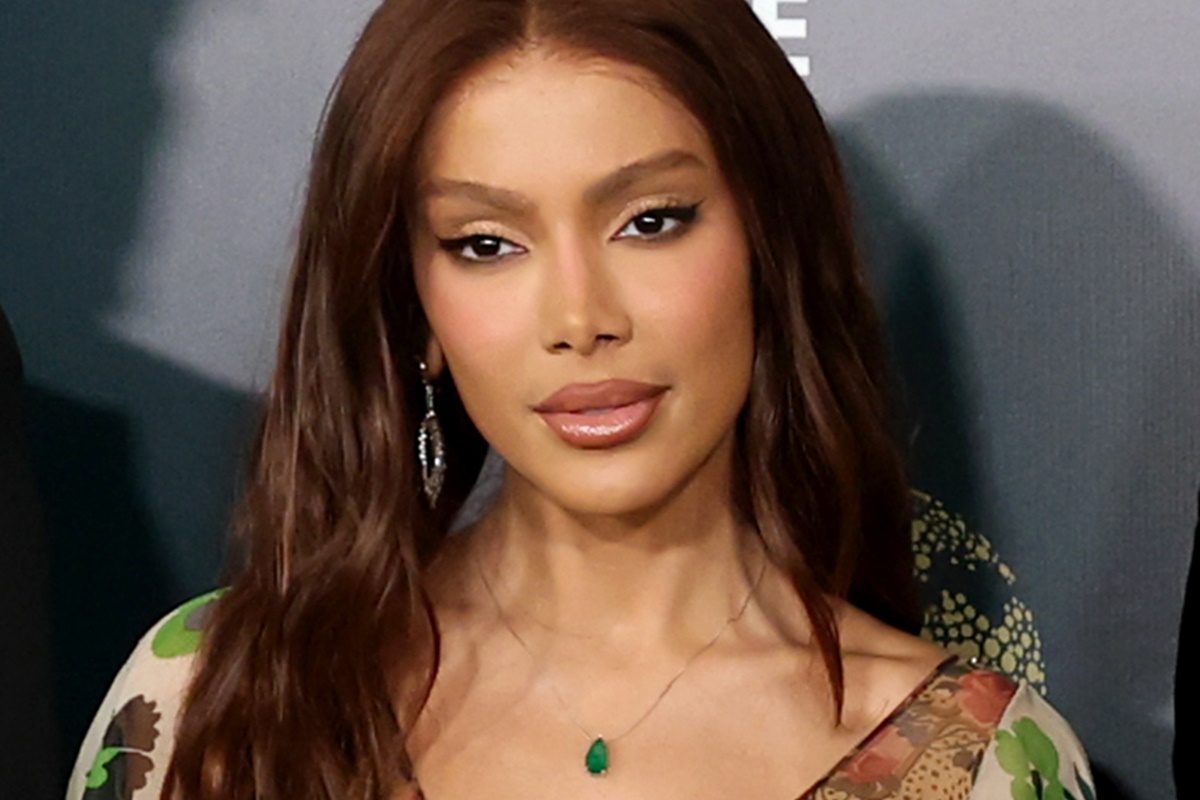 Saiba quanto custam as joias usadas por Anitta no Earthshot Prize